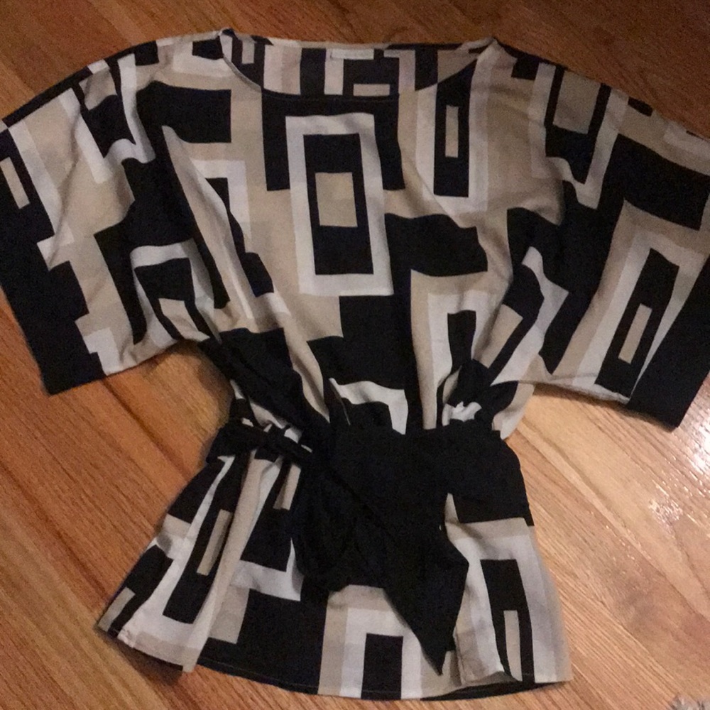 Flare short sleeve top